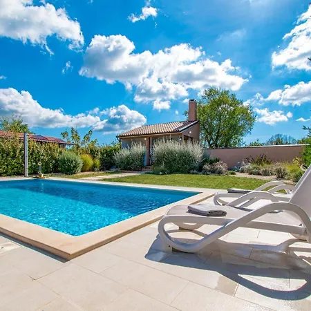 Moki Mit Privatem Beheizbarem Pool