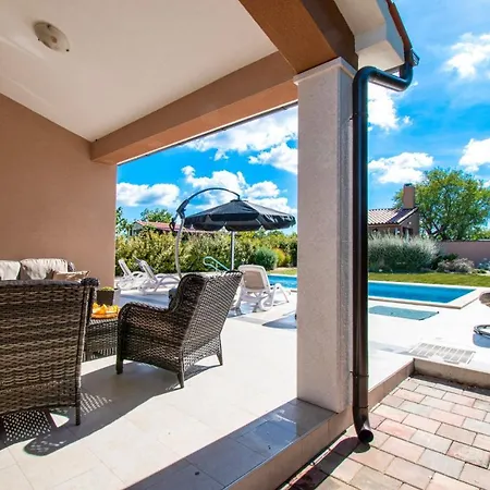 Moki Mit Privatem Beheizbarem Pool וילה *