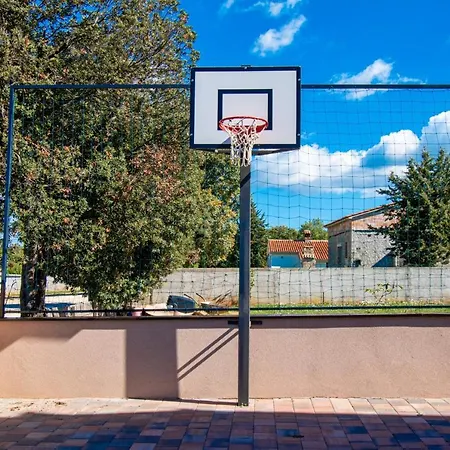 Moki Mit Privatem Beheizbarem Pool פולה