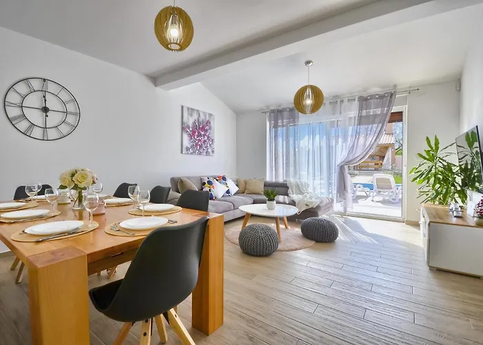 Moki Mit Privatem Beheizbarem Pool *