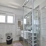 Moki Mit Privatem Beheizbarem Pool - By Istrabook Βίλα *