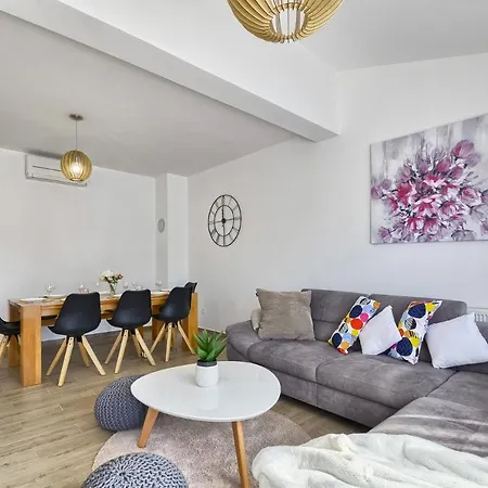 Moki Mit Privatem Beheizbarem Pool * Pola