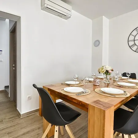 Moki Mit Privatem Beheizbarem Pool *