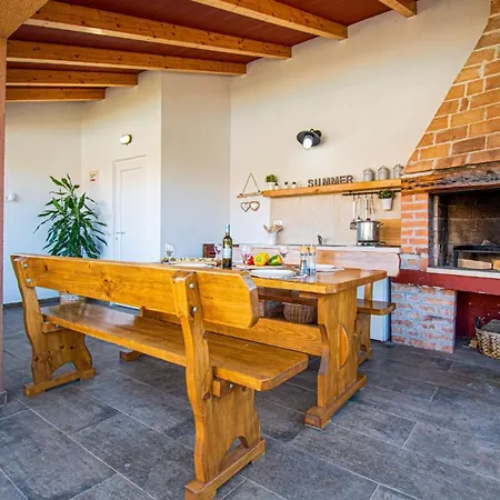 Moki Mit Privatem Beheizbarem Pool * Pola