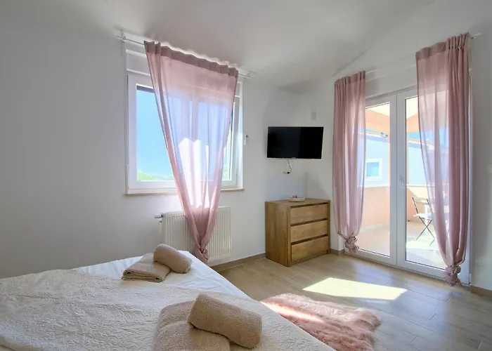 Villa Moki Mit Privatem Beheizbarem Pool Pula