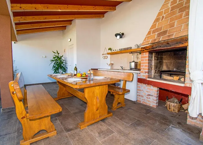 Villa Moki Mit Privatem Beheizbarem Pool Pula