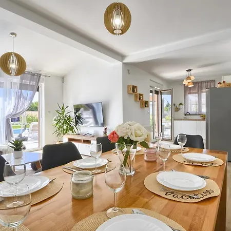 Moki Mit Privatem Beheizbarem Pool Villa *