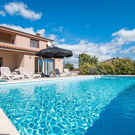 Moki Mit Privatem Beheizbarem Pool * Póla