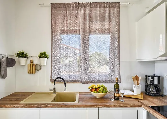 Moki Mit Privatem Beheizbarem Pool * פולה