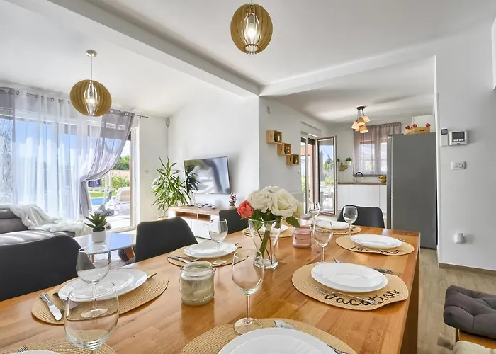 Moki Mit Privatem Beheizbarem Pool וילה *