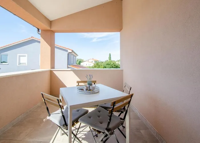 וילה Moki Mit Privatem Beheizbarem Pool פולה