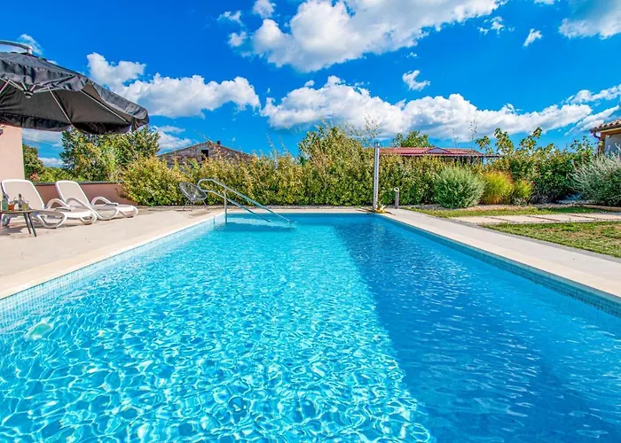 Moki Mit Privatem Beheizbarem Pool וילה